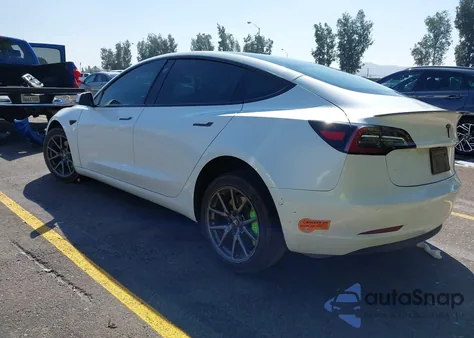 2020 Tesla Model 3 Standard Range Plus Rear-Wheel Drive/Standard Range Rear-Wheel Drive from USA, damaged, VIN 5YJ3E1EA6LF615647